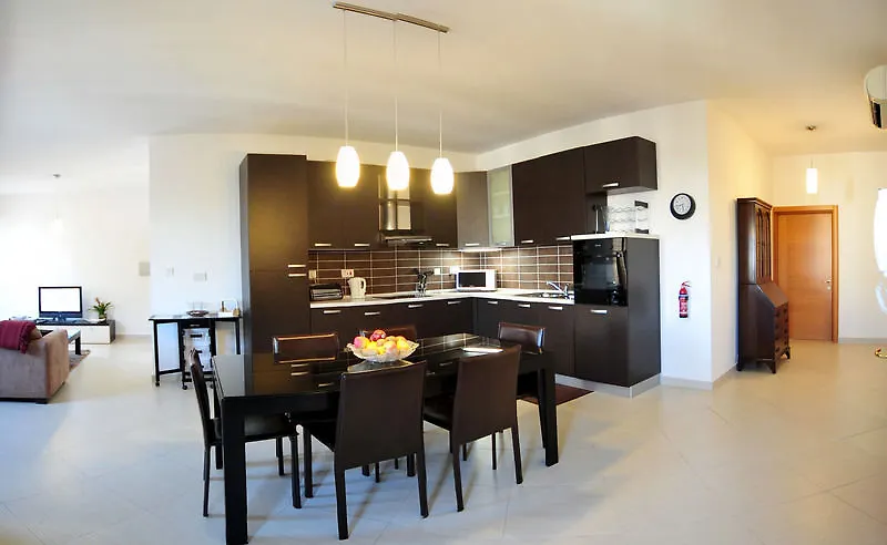 Eri Apartments E039 Saint Julian's 2*,